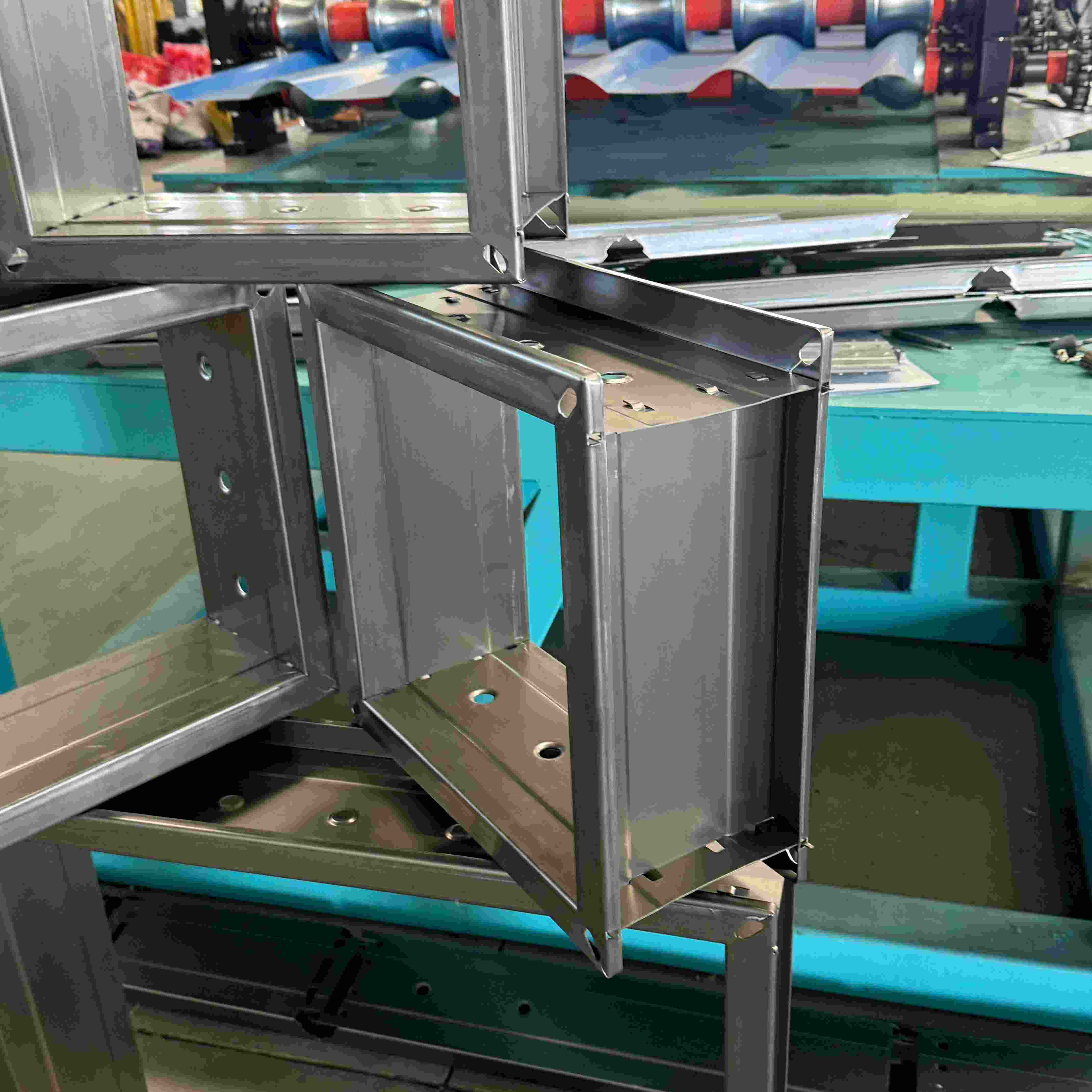 Máquina de compuertas VCD para conductos de aire lanzada por Parfu: solución de producción de compuertas HVAC de alta precisión