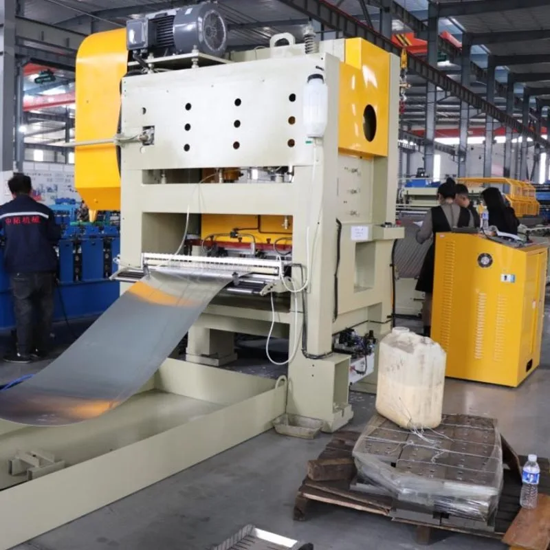 Máquina perfiladora de paneles acústicos