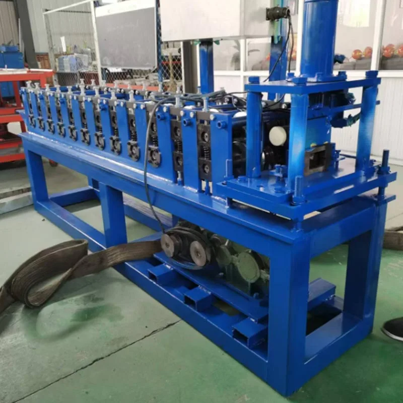 Máquina formadora de rollos de marco de puerta