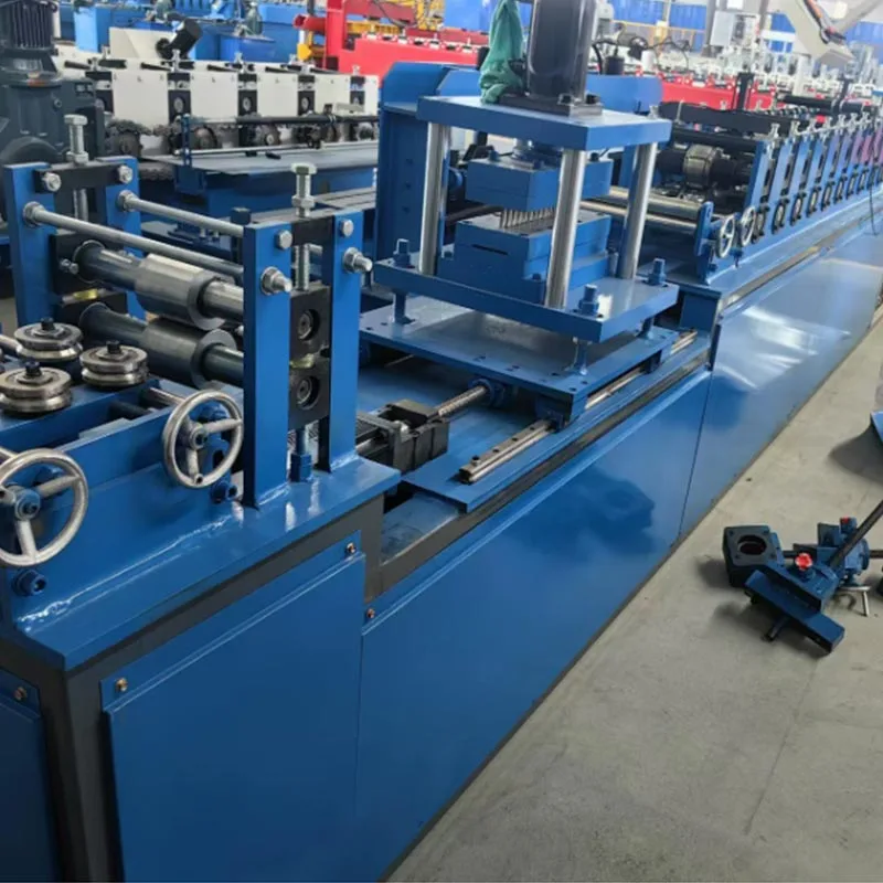 Máquina perfiladora de rieles eléctricos