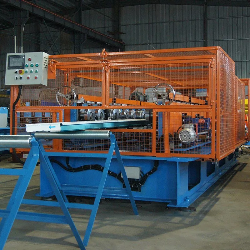 Máquina formadora de rollos de techo de metal con costura alzada